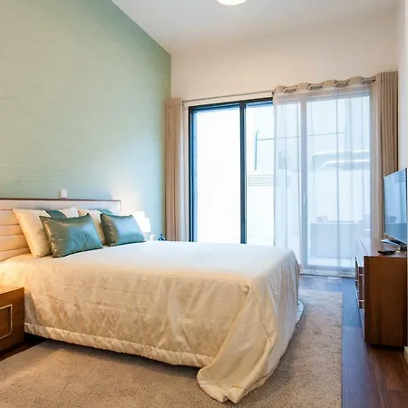 Altido Luxurious And Spacious 1-bed Apt With Huge Terrace By Parque Subway * Lissabon