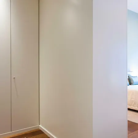 アパート Altido Luxurious And Spacious 1-bed Apt With Huge Terrace By Parque Subway リスボン